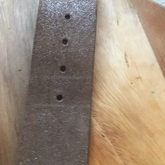 Chico’s Genuine Leather Metallic Belt - Picture 8 of 8